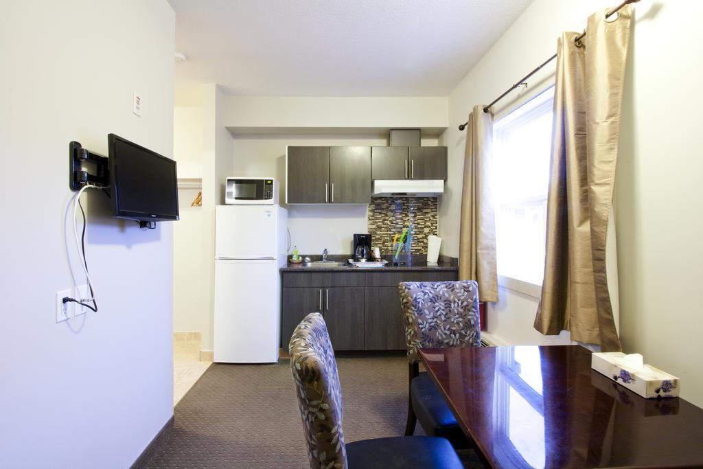 Travelodge By Wyndham Kindersley Habitación foto