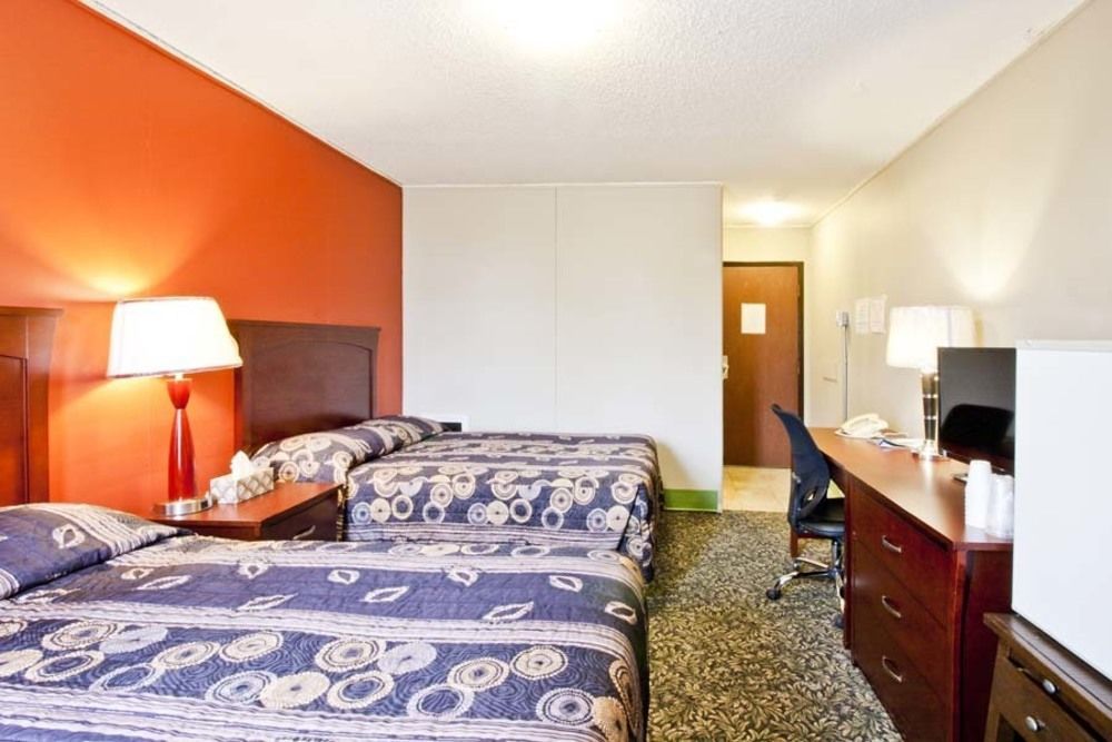 Travelodge By Wyndham Kindersley Exterior foto