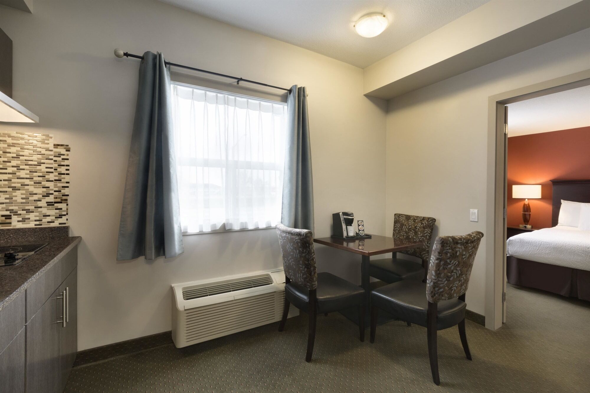 Travelodge By Wyndham Kindersley Exterior foto